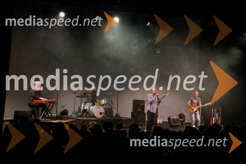 Avtomobili, koncert ob izidu novega albuma Potujemo