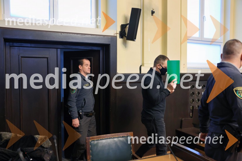  Kristijan KamenikKristijan Kamenik na mariborskem okrožnem sodišču
