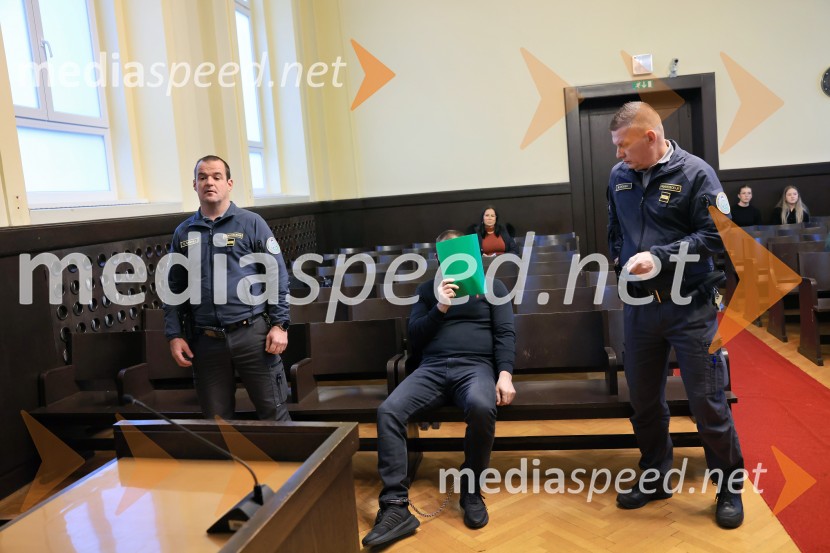  ... ;  Kristijan KamenikKristijan Kamenik na mariborskem okrožnem sodišču