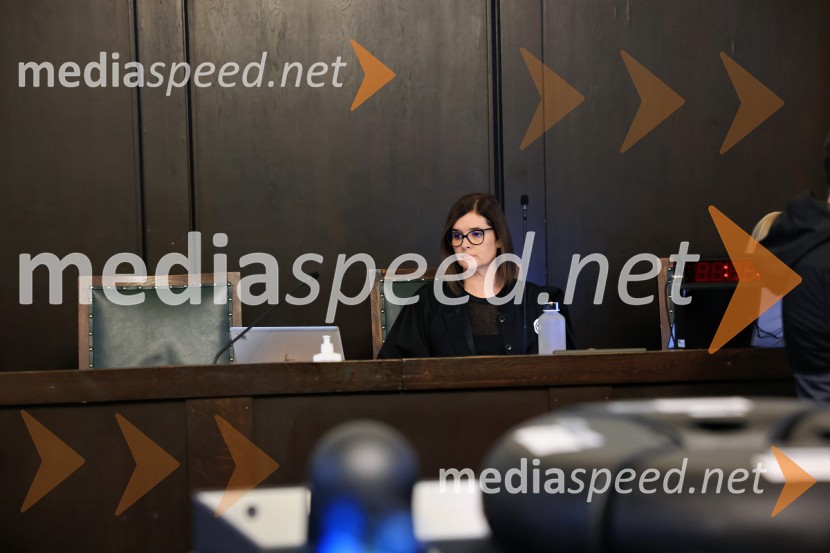  Helena Melliwa, sodnicaKristijan Kamenik na mariborskem okrožnem sodišču