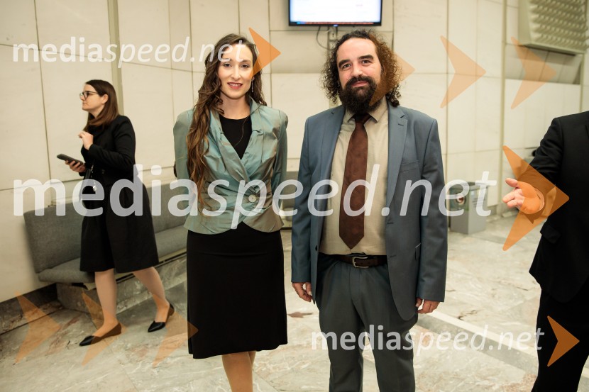  Gaja Višnar, igralka;   Jure Novak, generalni direktor, Cankarjev domLuzernski simfonični orkester v Cankarjevem domu