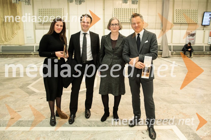  ... ;  ... ;  ... ;  Numa Bischof, executive director, Lucerne Symphony OrchestraLuzernski simfonični orkester v Cankarjevem domu