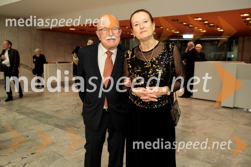  Boštjan  Žekš, slovenski fizik, akademik in politik;  ... Luzernski simfonični orkester v Cankarjevem domu