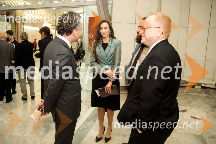  Numa Bischof, executive director, Lucerne Symphony Orchestra;  Gaja Višnar, igralka; mag. Aleš Drenik, vodja programa resne glasbe, opere in balet, Cankarjev domLuzernski simfonični orkester v Cankarjevem domu