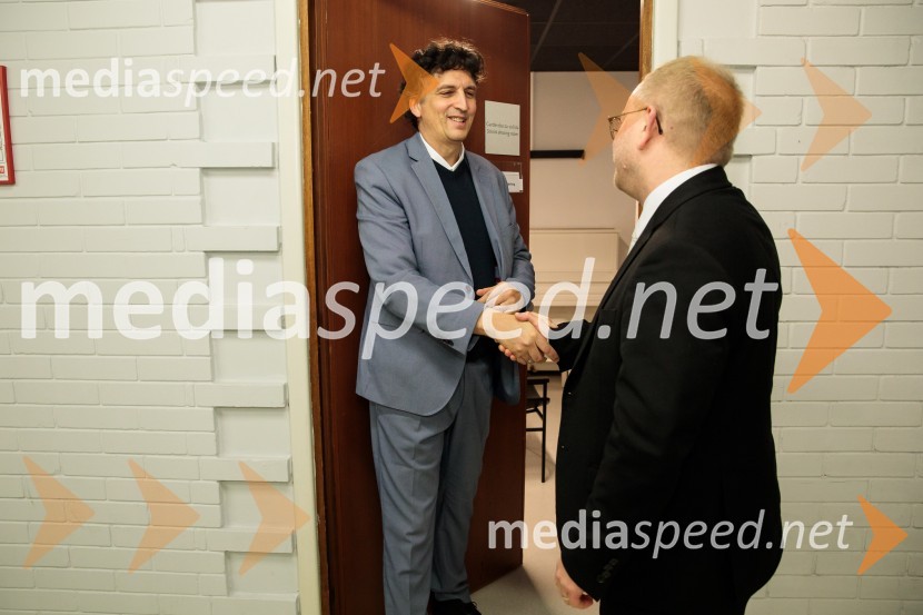  Michael Sanderling, dirigent; mag. Aleš Drenik, vodja programa resne glasbe, opere in balet, Cankarjev domLuzernski simfonični orkester v Cankarjevem domu