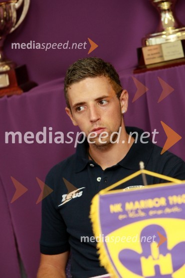 Dejan Jurkič, nogometaš NK MariborNovinarska konferenca NK Maribor pred povratno tekmo drugega kroga kvalifikacij za ligo prvakov Maribor – WIT in predstavitev tretjega novinca v vijoličastem Janeza Aljančiča