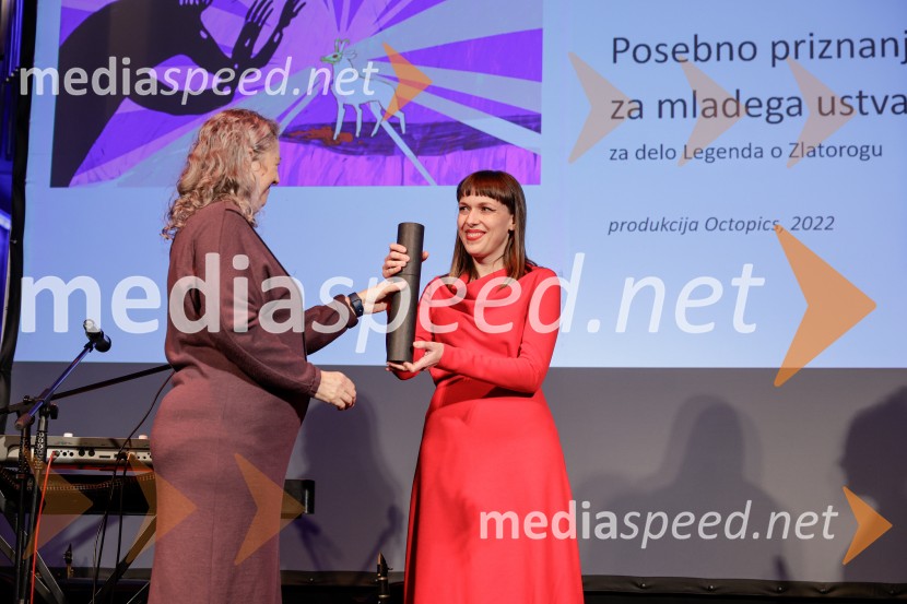  Tanja Mastnak;  Lea Vučko, oblikovalka vizualnih komunikacij15. Slovenski bienale ilustracije, odprtje razstave
