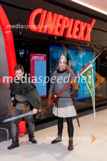  Jurij K. Koya;  Blaž Berlec, ustanovitelj društva, Slovensko Tolkienovo društvo Gil-galadGospodar prstanov: vojna Rohirrimov, premiera v Cineplexx Ljubljana