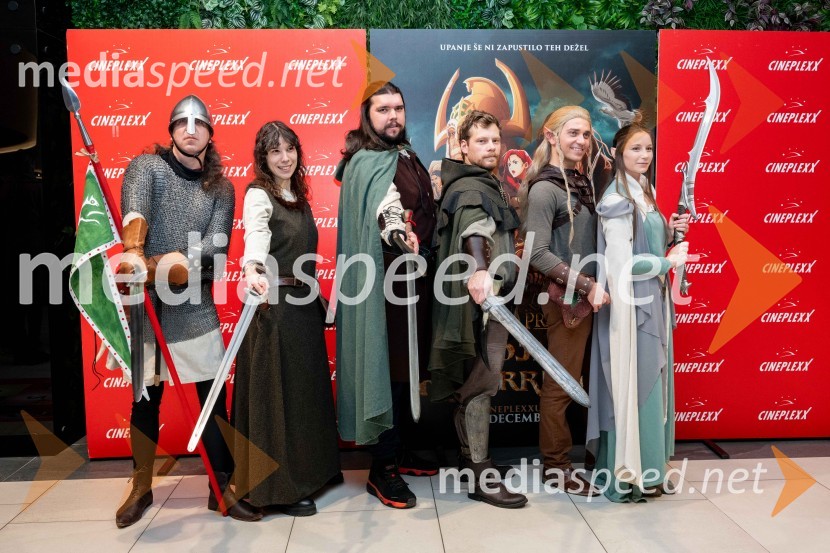  Blaž Berlec, ustanovitelj društva, Slovensko Tolkienovo društvo Gil-galad;  Lučka Vreček;  David Glavič;  Jurij K. Koya;  Matic  Gaiser, cosplayer, costumer;  Klara Čotar, Black Tea CosplayGospodar prstanov: vojna Rohirrimov, premiera v Cineplexx Ljubljana