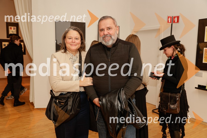  Vesna Davidovič Poznič; mag. Zoran Poznič, slovenski kipar in politik15. Slovenski bienale ilustracije, odprtje razstave