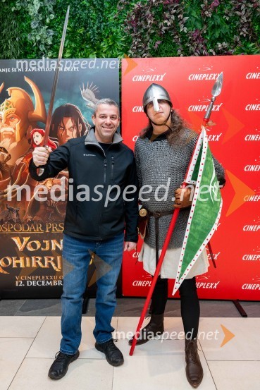  ... ;  Blaž Berlec, ustanovitelj društva, Slovensko Tolkienovo društvo Gil-galadGospodar prstanov: vojna Rohirrimov, premiera v Cineplexx Ljubljana