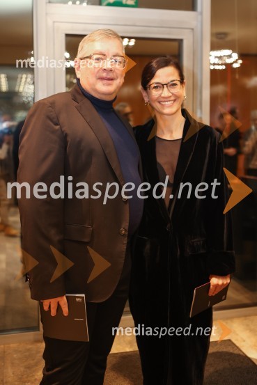  Robert Waltl, direktor, Mini teater;  Simona  Belle, služba za stike z javnostmi MGLEX, premiera drame v MGL