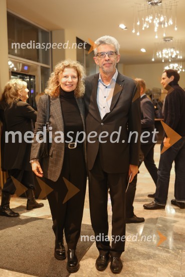 mag. Tadeja Kuhar, predstavnica Državne revizijske komisije za odnose z javnostmi;  Andrej  Kren, direktor PC BrdoEX, premiera drame v MGL