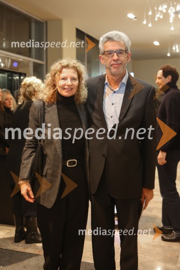 mag. Tadeja Kuhar, predstavnica Državne revizijske komisije za odnose z javnostmi;  Andrej  Kren, direktor PC BrdoEX, premiera drame v MGL