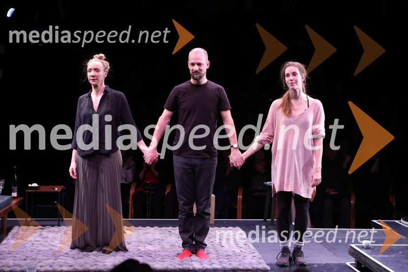  Mojca Funkl, igralka;  Jernej Gašperin, igralec;  Nina Rakovec, igralka, pevkaEX, premiera drame v MGL