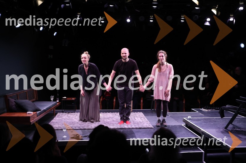  Mojca Funkl, igralka;  Jernej Gašperin, igralec;  Nina Rakovec, igralka, pevkaEX, premiera drame v MGL