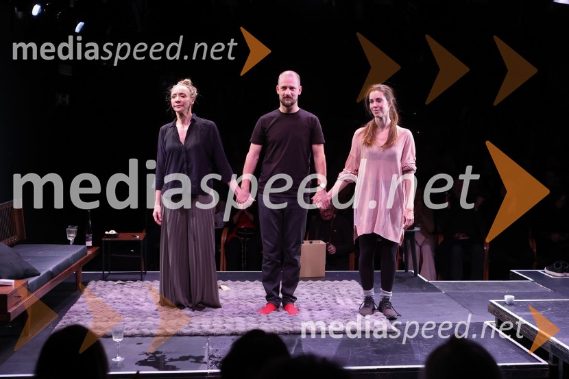  Mojca Funkl, igralka;  Jernej Gašperin, igralec;  Nina Rakovec, igralka, pevkaEX, premiera drame v MGL