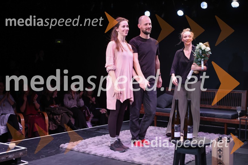  Nina Rakovec, igralka, pevka;  Jernej Gašperin, igralec;  Mojca Funkl, igralkaEX, premiera drame v MGL