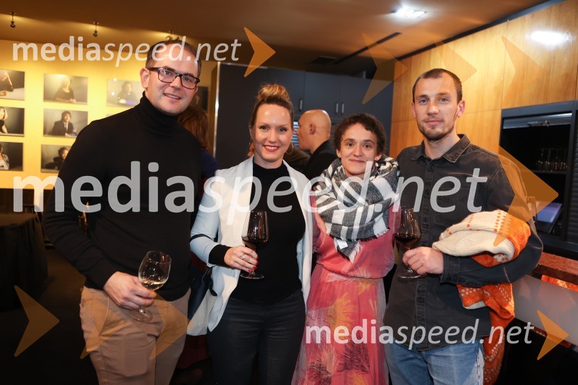  Rok Andres, dramaturg SNG Drama Ljubljana;  ... ;  ... ;  ... EX, premiera drame v MGL