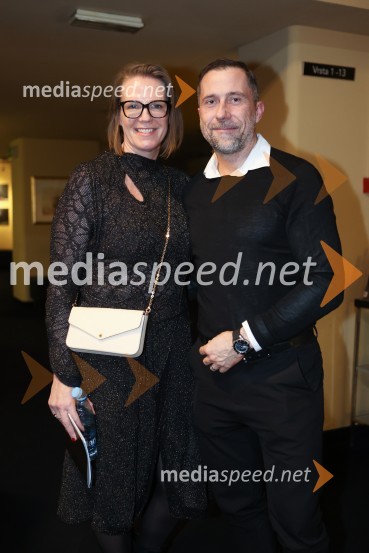 EX, premiera drame v MGL