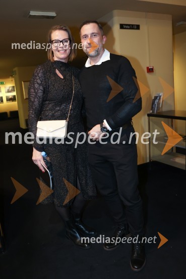 EX, premiera drame v MGL