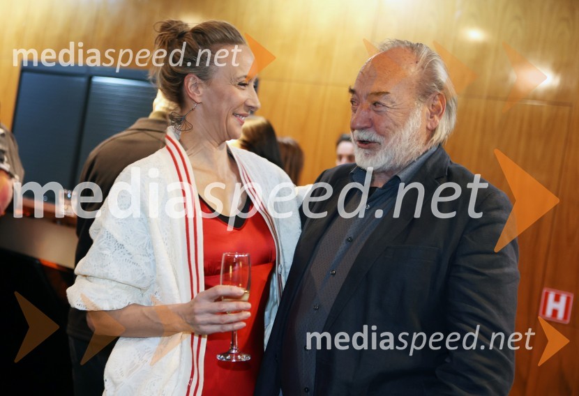  Mojca Funkl, igralka;  Karpo Godina, režiserEX, premiera drame v MGL