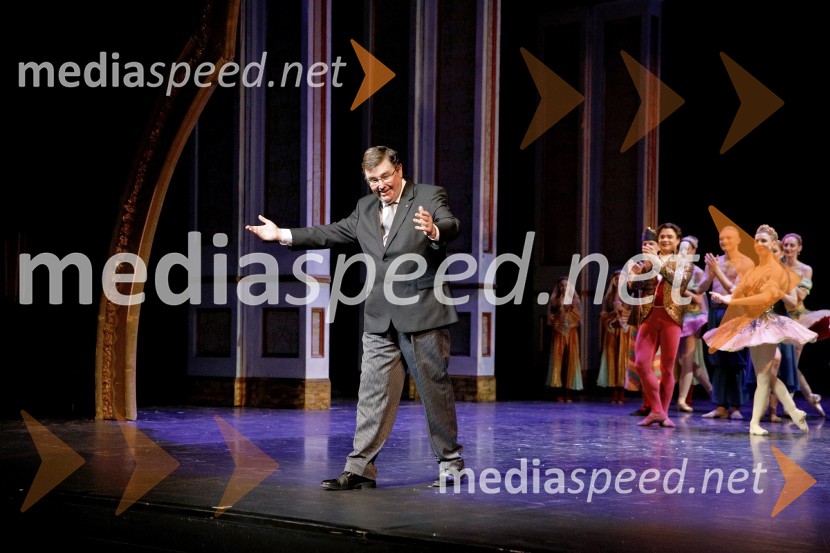  Simon Robinson, dirigentHrestač, jubilejna stota izvedba, SNG Maribor