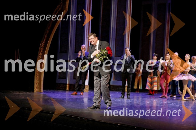  Simon Robinson, dirigentHrestač, jubilejna stota izvedba, SNG Maribor