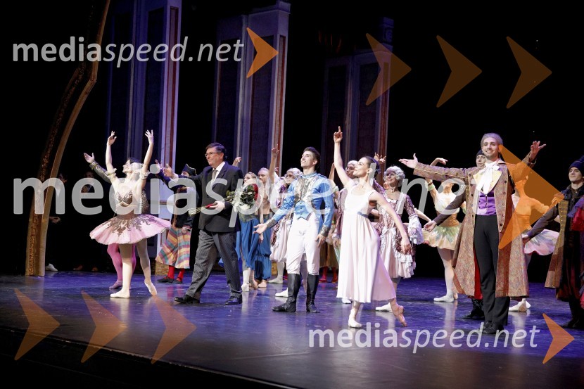  Tetiana Svetlična, baletna plesalka;  Simon Robinson, dirigent;  Ion Breahna, baletni plesalec;  Catarina de Meneses, baletna plesalka;  Lucio Mautone, baletni plesalecHrestač, jubilejna stota izvedba, SNG Maribor