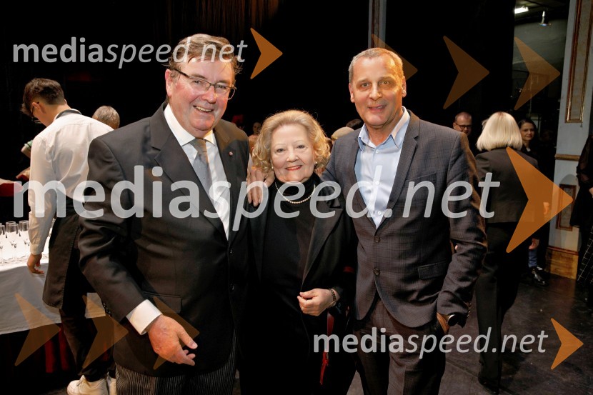  Simon Robinson, dirigent;  ... ;  Danilo Rošker, direktor SNG MariborHrestač, jubilejna stota izvedba, SNG Maribor