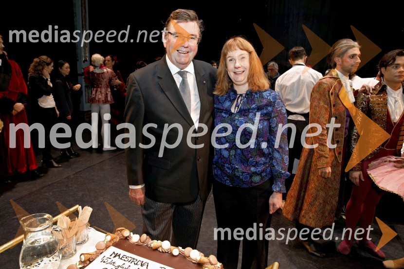  Simon Robinson, dirigent;  Victoria Harrison, britanska veleposlanica v SlovenijiHrestač, jubilejna stota izvedba, SNG Maribor