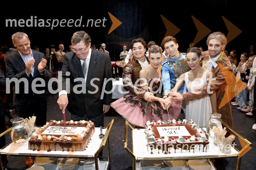  Danilo Rošker, direktor SNG Maribor;  Simon Robinson, dirigent;  Ionut Dinita, baletni plesalec;  Tetiana Svetlična, baletna plesalka;  Ion Breahna, baletni plesalec;  Catarina de Meneses, baletna solistka;  Lucio Mautone, baletni plesalecHrestač, jubilejna stota izvedba, SNG Maribor