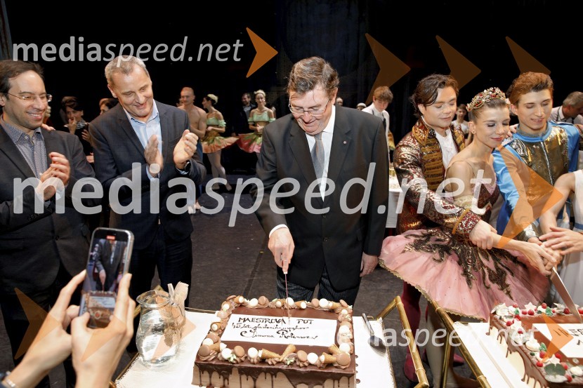  Simon Krečič, umetniški direktor Opere SNG Maribor;  Danilo Rošker, direktor SNG Maribor;  Simon Robinson, dirigent;  Ionut Dinita, baletni plesalec;  Tetiana Svetlična, baletna plesalka;  Ion Breahna, baletni plesalecHrestač, jubilejna stota izvedba, SNG Maribor