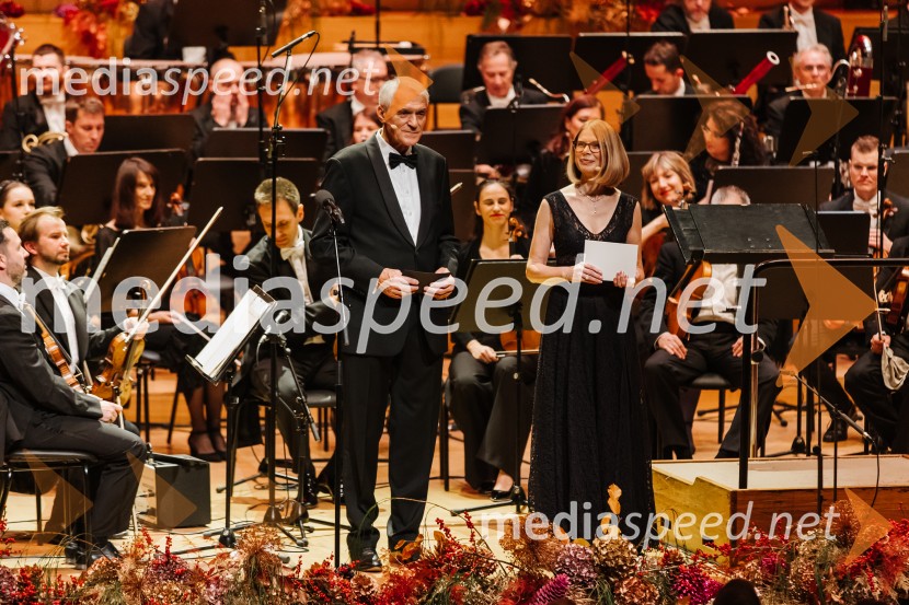  Slobodan Sibinčič , generalni sekretar Evropskega združenja poslovnih medijev, predsednik sveta Managerskih koncertov, Švedski generalni častni konzul;  Eva Longyka Marušič, voditeljica31. managerski koncert