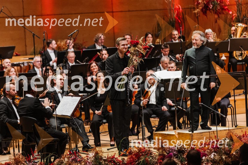  Blaž Šparovec, klarinet;  George Pehlivanian, dirigent31. managerski koncert