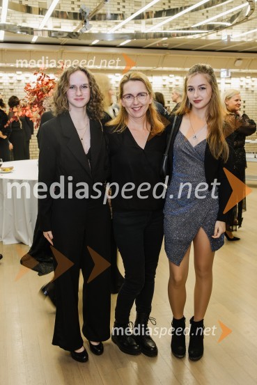  Miša Zmagaj;  Barbara Reya, fotografinja;  Živa Zmagaj31. managerski koncert