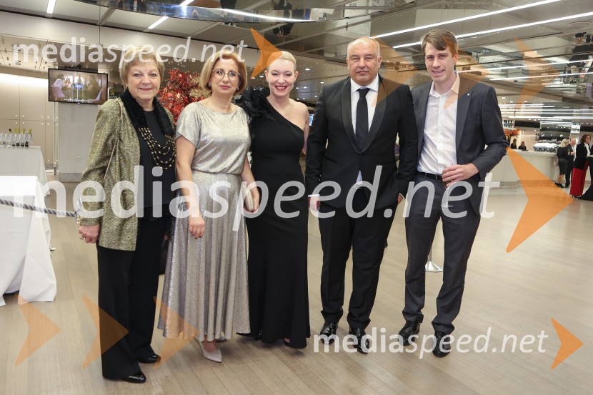 mag. Vojka  Ravbar; mag. Anita Stojčevska, podpredsednica uprave in članica uprave, odgovorna za poslovanje z gospodarskimi družbami, OTP banka;  Jana Jereb, OTP;  Primož  Kapus, Lastnik in direktor Amicus d.o.o.;  ... 31. managerski koncert