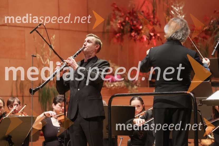  Blaž Šparovec, klarinet;  George Pehlivanian, dirigent31. managerski koncert
