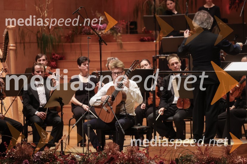  Leon Ravnikar, kitara31. managerski koncert