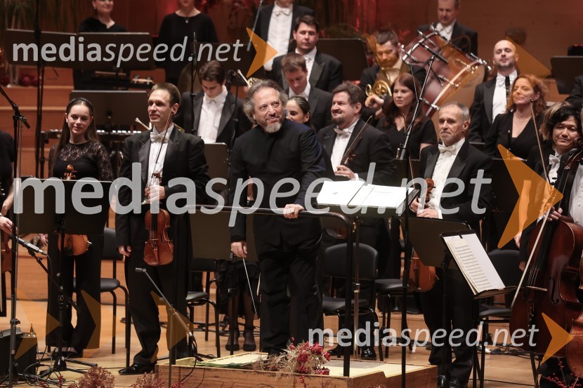  George Pehlivanian, dirigent31. managerski koncert