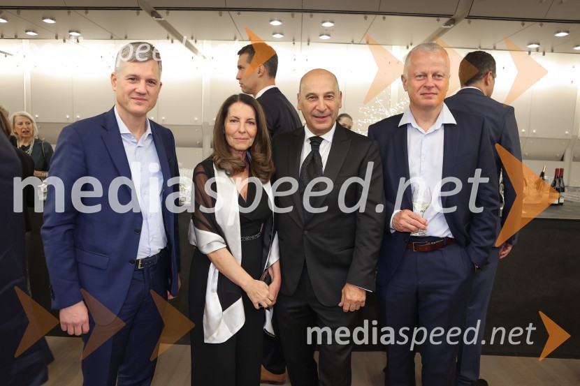  ... ;  Katja Dolenc Batagelj, izvršna dirketorica trženja, Postojnska jama;  Marjan  Batagelj, predsednik upravnega odbora, Postojnska jama;  ... 31. managerski koncert