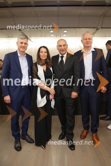  ... ;  Katja Dolenc Batagelj, izvršna dirketorica trženja, Postojnska jama;  Marjan  Batagelj, predsednik upravnega odbora, Postojnska jama;  ... 31. managerski koncert