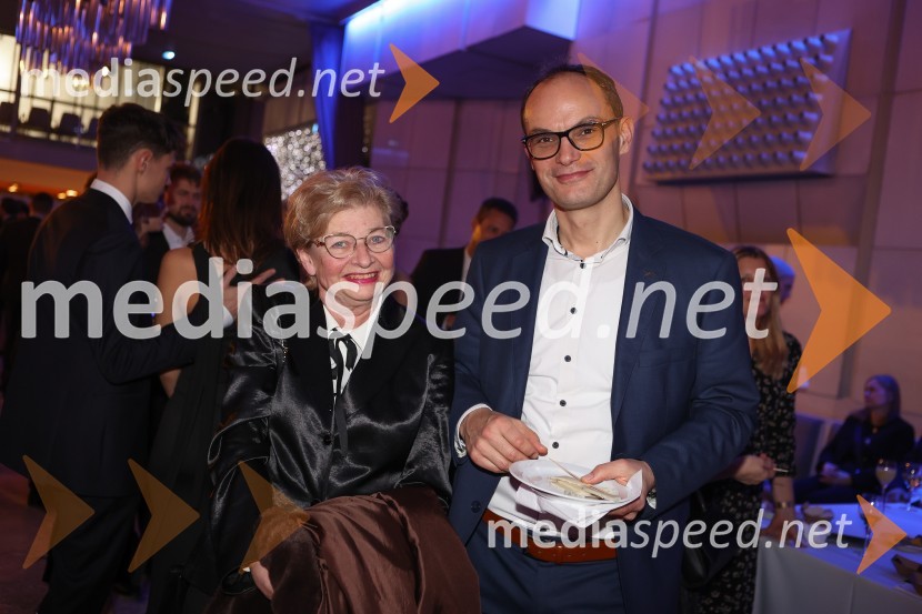  Marjeta Cotman, nekdanja ministrica za delo;  Anže Logar, predsednik stranke Demokrati, poslanec Državnega zbora Republike Slovenije31. managerski koncert