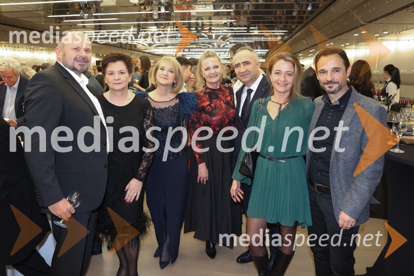  Anton Gselman, lastnik in direktor, družba Gselman&Gselman;  Bojana Gselman,  Gselman & Gselman, d.o.o. ;  Nežika Cajzek, GIC gradnje;  ... ;  Ivan Cajzek, direktor družbe GIC gradnje;  Polona Ferjančič;  Danilo Ferjančič, generalni direktor Porsche Slovenija d.o.o31. managerski koncert