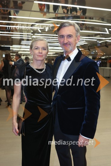  Alenka  Lukić, prof. za oblikovanje na Srednji šoli za oblikovanje MB;  Marko Lukić, lastnik in direktor družbe Lumar IG31. managerski koncert