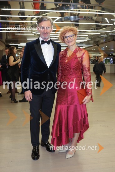  Marko Lukić, lastnik in direktor družbe Lumar IG;  Marta Kelvišar, direktorica, Adria Dom31. managerski koncert