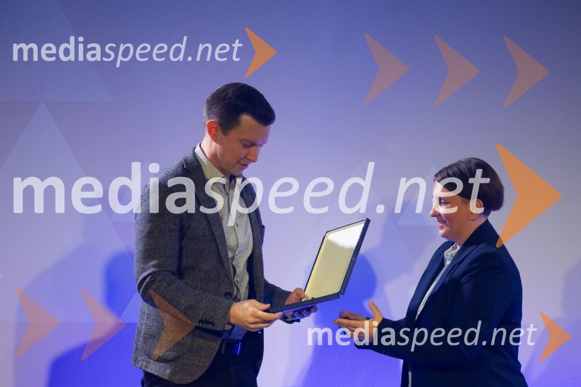  Žiga Koščak, Petrol;  Maja Bobnar, podpredsednica, Zveza za šport invalidov SlovenijeParašportnik leta 2024