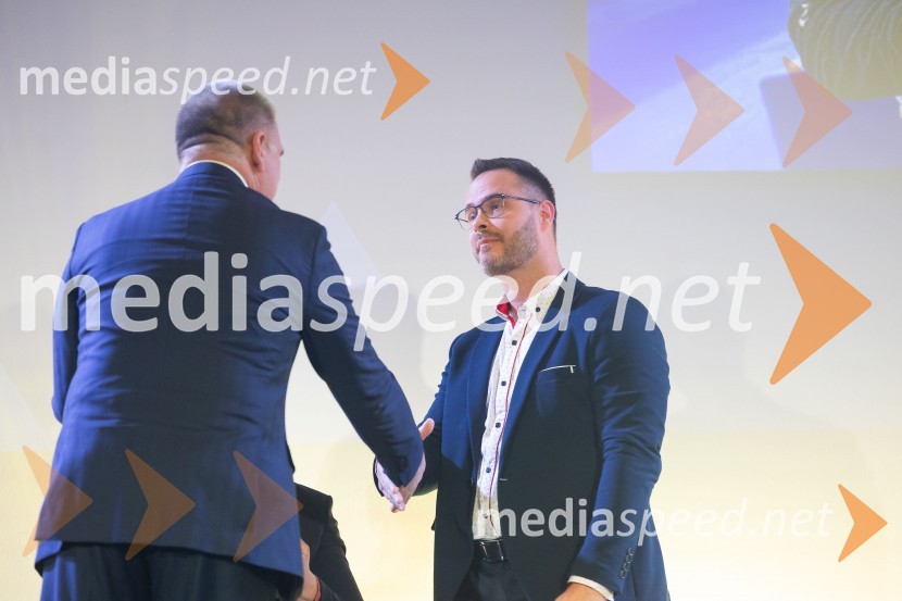  Marko Lotrič, predsednik, Državni svet;  Dejan  Fabčič, slovenski paraolimpijec, parakajakašParašportnik leta 2024