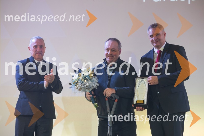   Damijan Lazar,  predsednik, Zveza za šport invalidov Slovenije;   Franček  Gorazd Tiršek, slovenski paraolimpijec in strelec; mag. Dejan  Židan, državni sekretar na Ministrstvu za gospodarstvo, turizem in športParašportnik leta 2024