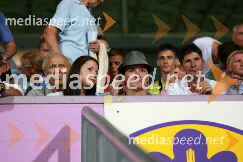 Anja Šrot, manekenka in spremljevalecPovratna tekma 2. kroga kvalifikacij za Ligo prvakov, NK Maribor - FC Wit Georgia